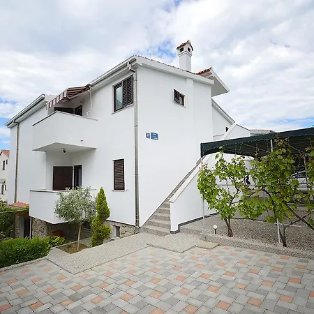 Apartment Blue Sea Kozino
